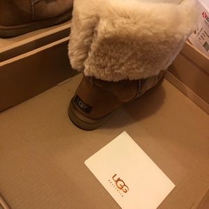 UGG TALL CLASSIC BOOTS